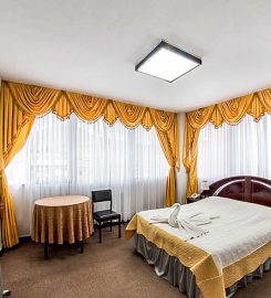 Flores Plaza Hotel