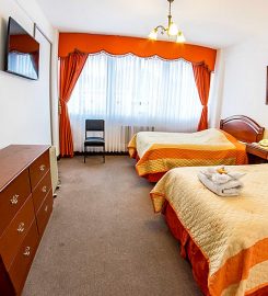 Flores Plaza Hotel