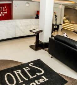 Flores Plaza Hotel
